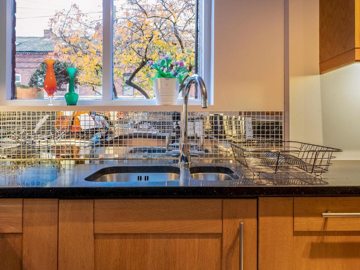 Pass The Keys Colourful, Quirky Artist-Owned 3 Bed Next To Cafes Villa Belfast Exterior photo
