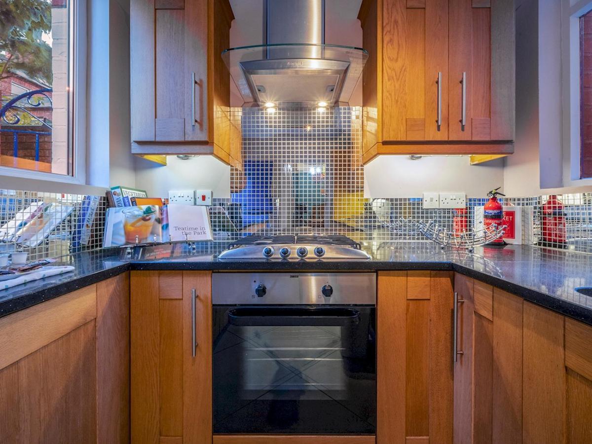 Pass The Keys Colourful, Quirky Artist-Owned 3 Bed Next To Cafes Villa Belfast Exterior photo